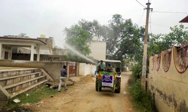 संतोष देवी चैरिटेबल ट्रस्ट ने भीटेड़ा गाॅव में कराया डीप सैनेटाईज का छिड़काव