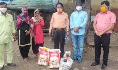 कोविड प्रोटोकाॅल में जरूरतमन्द 20 परिवारों को राशन सामग्री वितरण,नाबार्ड के डीडीएम मीणा ने दिए 12 हजार