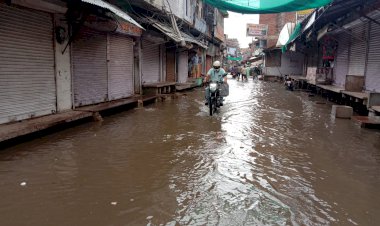 चक्रवात से पहले बदले मौसम के मिजाज, वर्षा की लगी झडी लोगों की चिंता बढी