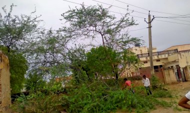 ताऊ-ते का प्रभाव रूण मे गिरे विधुत पोल,  9 घंटे रही बिजली गुल