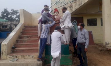 राजीव गांधी की 30वीं पुण्यतिथि पर शृद्धासुमन अर्पित किया उन्हें याद