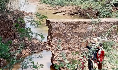 बेमौसम की पहली बरसात से ही टूट गया एनीकट