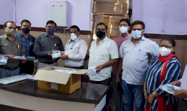 सामुदायिक स्वास्थ्य केंद्र कामां में राजस्थान शिक्षक संघ राष्ट्रीय शाखा कामां ने निभाया कोरोना महामारी के समय  सामाजिक सरोकार