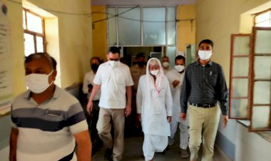 पूर्व केंद्रीय मंत्री भंवर जितेंद्र सिंह ने किया रेफरल चिकित्सालय लक्ष्मणगढ़ का दौरा, एंबुलेंस व ऑक्सीजन से संबंधित उपकरण दिलाने की घोषणा