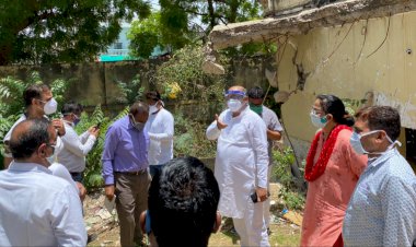 मकराना के उप जिला चिकित्सालय में ऑक्सीजन प्लांट लगाने को लेकर अधिकारियों ने किया मौका मुआयना