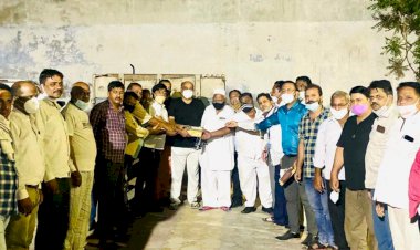 ऑक्सीजन प्लांट के लिए लगनशाह हॉस्पिटल कमेटी ने दी सहयोग राशि