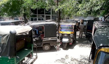 कोरोना गाइड लाइन की अवहेलना कर दौड़ रहे दो दर्जन से अधिक ऑटो किये जब्त