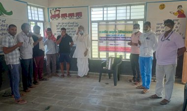 कोरोना महामारी से बचाव के लिए घर-घर जाकर पिलाया आयुर्वेदिक काढ़ा