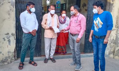 चिकित्सकों के बेहतर उपचार एवं परिजनों के हौसले से सही हुआ कोरोना का मरीज, अस्पताल से छुट्टी कर भेजा घर