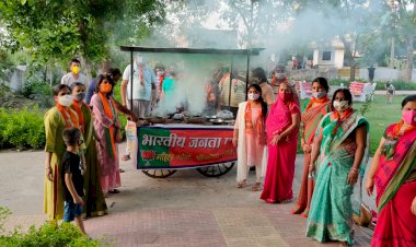 मेरा बूथ कोरोना मुक्त, भाजपा महिला मोर्चा ने  किया चलित हवन