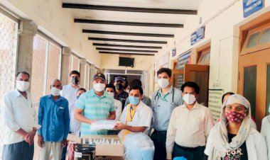 ज्वाइंट कमिश्नर राजकुमार यादव ने विभिन्न स्वास्थ केंद्रों को भेंट किया जीवन रक्षक सामान