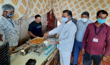 पूर्व विधायक सिंघल ने जरूरतमंदों हेतु भोजन व्यवस्था का किया उद्घाटन