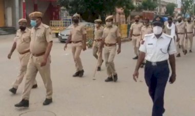 पुलिस ने फ्लैग मार्च निकाल कोरोना के प्रति लोगो को किया जागरूक