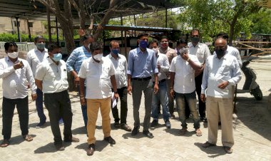 बार एसोसिएशन ने खोला हुरड़ा तहसीलदार स्वाति झा के खिलाफ मोर्चा, मुख्यमंत्री के नाम एसडीएम को सौपा ज्ञापन