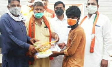 मोदी सरकार सफलतम 7 वर्ष पूर्ण होने पर सेवा संगठन सप्ताह के तहत कठूमर में भाजपा मंडल द्वारा प्रत्येक बूथ पर किए गए कार्यक्रम