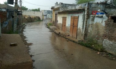 कोटकासिम क्षेत्र में चली धूल भरी आंधी, हुई हल्की बारिश