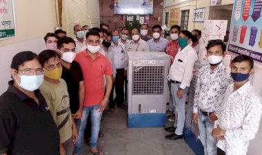 मेडीकल एसोसियन ने कोविड 19 वार्ड के लिए कूलर ,पंखे किये भेंट