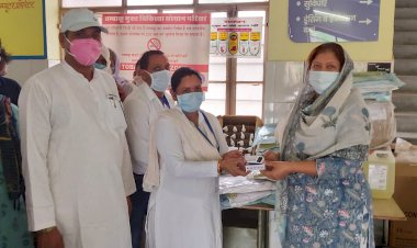 रामगढ़ विधायक सफ़िया जुबेर ने  भामाशाहो के सहयोग से अस्पतालो  के लिए राहत सामग्री दान दी, वाटर कूलर का किया उद्घाटन
