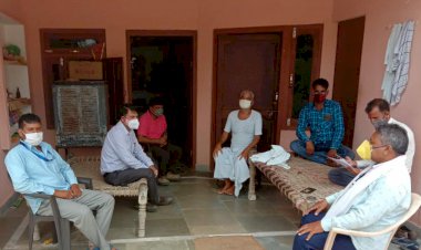 बीडीओ ने जटवाडा मे घर-घर सम्पर्क कर वैक्सीनेशन कराने के लिए आमजन काे किया प्रेरित