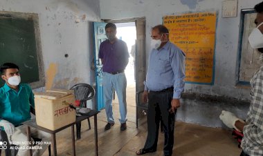 गोविंदगढ़ तहसीलदार सुरेश शर्मा ने नसवारी वैक्सीनेशन सेंटर का किया औचक निरीक्षण, ग्रामीणों से की वैक्सीन लगवाने की अपील