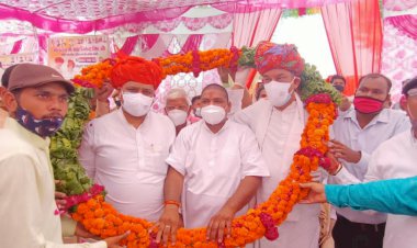 पूर्व केंद्रीय मंत्री भँवर जितेंद्र सिंह एवं श्रम मंत्री टीकाराम जूली पहुँचे खेरली, पेट्रोल पंप के उद्घाटन व अस्पताल का लिया जायजा