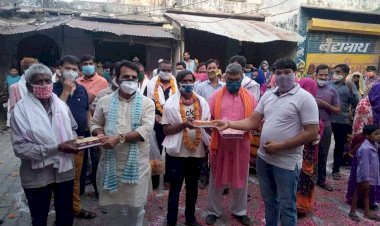 बालाहेडी कस्बे में स्वयंसेवक संघ कार्यकर्ताओं ने सफाईकर्मियों का किया सम्मान