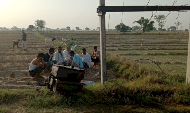 खेत में लगे विद्युत ट्रांसफार्मर को तोड़ तार व तेल चुरा ले गए चोर