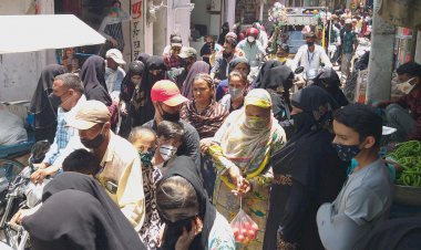 लॉकडाउन मे छूट मिलते ही बाजारों में उमड़ी भारी भीड़, जमकर उड़ी गाइडलाइनों की धज्जियां