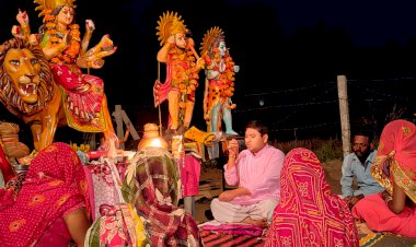 पवित्र मनन दीप ने वट सावित्री दिवस पर पूजा करा दिया धर्म संदेश