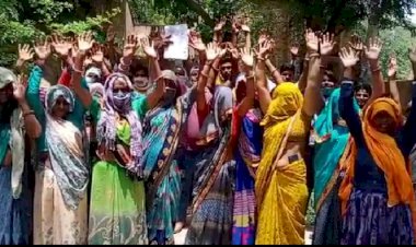 पानी की समस्या को लेकर राजपुर बड़ा गांव की महिलाओं ने जलदाय विभाग के कार्यालय पर जड़ा ताला