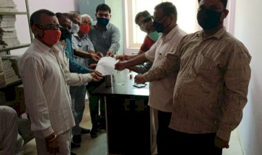 मानसून से पूर्व जल भराव मार्ग को सही कराने को लेकर सौपा ज्ञापन