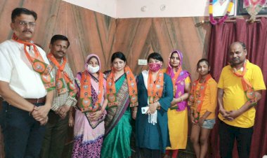 भाजपा दक्षिण महिला मोर्चा जिलाध्यक्ष के आगमन पर किया स्वागत