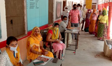 वैक्सीनेशन शिविर में टीके की कम डोज आने से बैरंग लौटे लोग