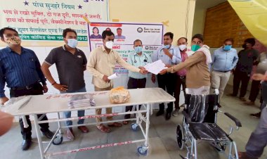 श्री जनजीवन कल्याण संस्थान ने कोविड सेंटर पर व्हीलचेयर व स्ट्रेचर किए वितरित