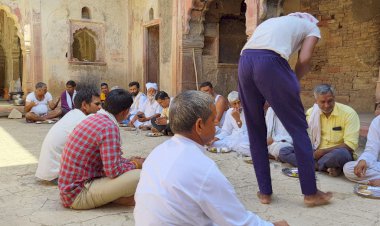 पहाडेश्वर मंदिर पर एक माह से चले रहे धार्मिक समारोह का भण्डारे के साथ हुआ समापन