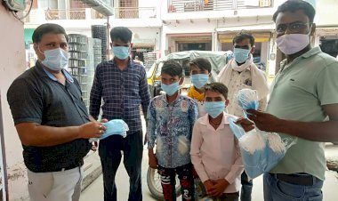 अग्रवाल युवाओ ने बांटे निशुल्क मास्क, किया जागरूकता