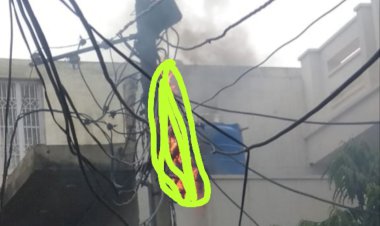 बिजली के खम्बे पर लगे स्प्रिंग लोडेड बाॅक्स में लगी आग, विद्युत आपूर्ति घन्टो रही ठप्प