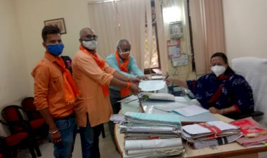 राम मन्दिर ट्रस्ट घोटाले पर शिव सेना ने सौपा ज्ञापन