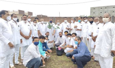 महेश नवमी पर माहेश्वरी समाज ने एक पौधा लगाने व सार संभाल करने का लिया संकल