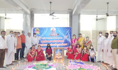 शास्त्री नगर के घरो, चौराहों पर जगमगाए दीपक सजी रंगोली