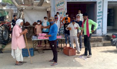 निर्जला एकादशी पर मंदिरों में रही रौनक, लोगों ने कमाया पुण्य