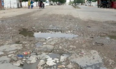 संगमरमर व्यापार मंडल ने मार्बल मंडी की बदहाल सड़कों को लेकर एसडीएम को सौंपा ज्ञापन