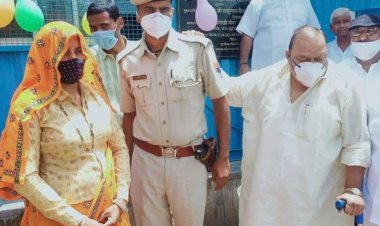 पीतमपुरा मे विधायक ने किया आरओ प्लांट का उद्घाटन