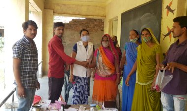 डाक्टर डे पर स्वास्थ्य कर्मियों को किया सम्मानित