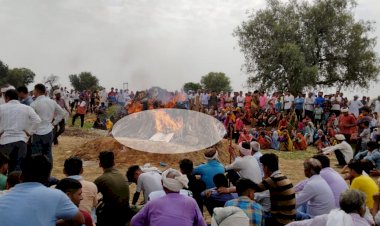इटैड़ा में शहीद के सम्मान में उमड़ा जनसैलाब राजकीय सम्मान के साथ दी अंत्येष्टि