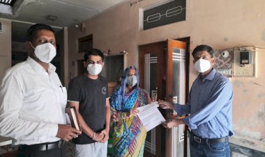 कोरोना बीमारी से विधवा हुई महिलाओं को सौपी सहायता स्वीकृति