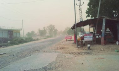 कोटकासिम क्षेत्र में चली धूल भरी आंधी, नहीं हुई बारिश