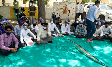 विभिन्न मांगों को लेकर आजाद समाज पार्टी द्वारा जिला मुख्यालय पर किया गया प्रदेशव्यापी आंदोलन