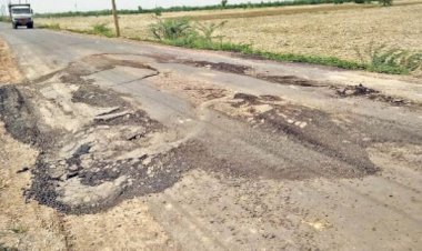 भ्रष्टाचार का स्टेट हाइवे, पहाड़ी से हरियाणा बॉर्डर तक 9 किमी सड़क बनने के एक माह में दो बार उखड़ी