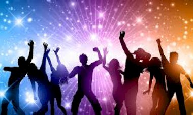 शादी समारोह में डांस पार्टी से अश्लील गाने बजवाने पर पिता पुत्र नामजद